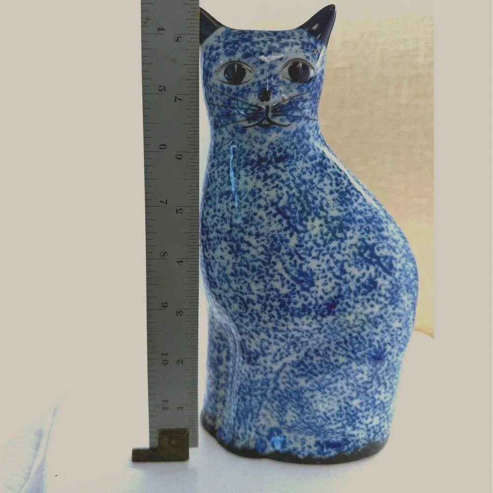 Enesco Cat Vintage Blue‎ White Spongeware Ceramic Figurine 9 Inch Folk Art